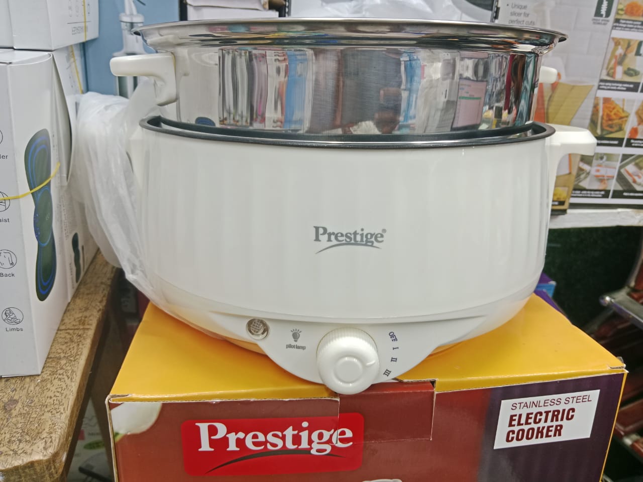 Prestige 5.2L Electric Cooking Pot